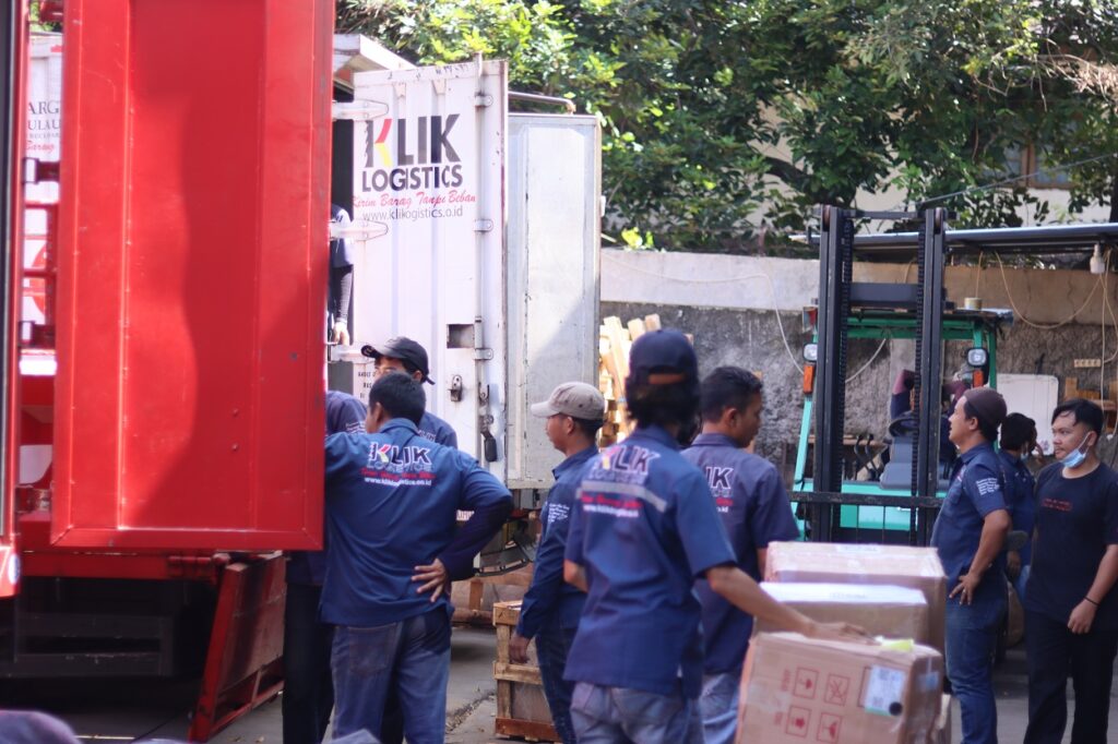 jasa ekspedisi kupang ke sulawesi murah dan aman klik logistics