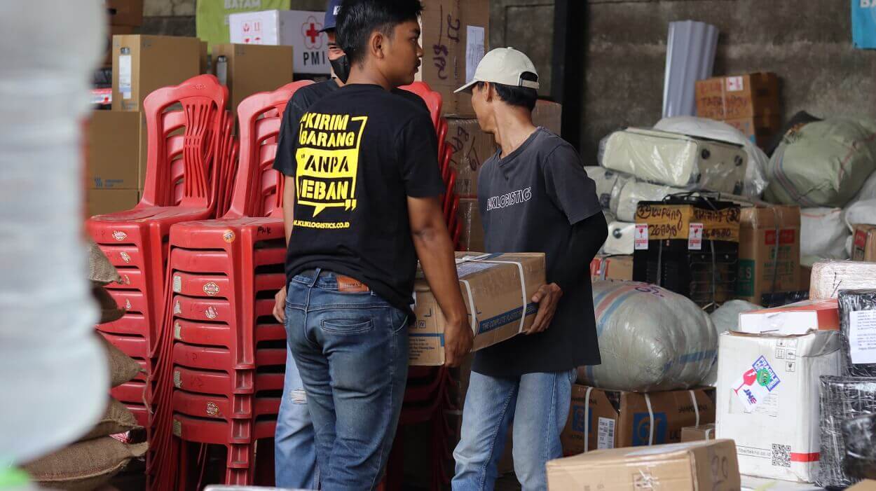 EKSPEDISI CARGO JAKARTA SINGKAWANG CEK ONGKIR MURAH DAN AMAN KLIK LOGISTICS 
