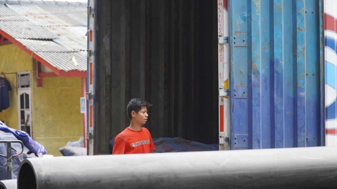 sewa kontainer manado batam